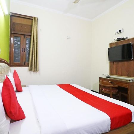 Hotel Westend Holiday Home 5 Mint From Nizamuddin Railway Station New Delhi Exteriör bild