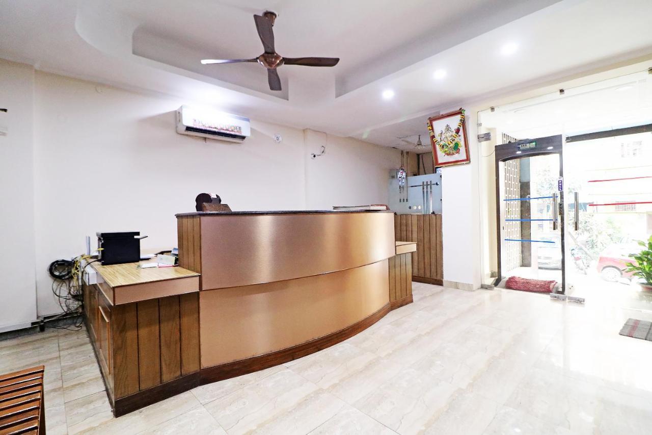 Hotel Westend Holiday Home 5 Mint From Nizamuddin Railway Station New Delhi Exteriör bild