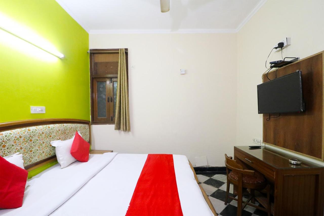 Hotel Westend Holiday Home 5 Mint From Nizamuddin Railway Station New Delhi Exteriör bild