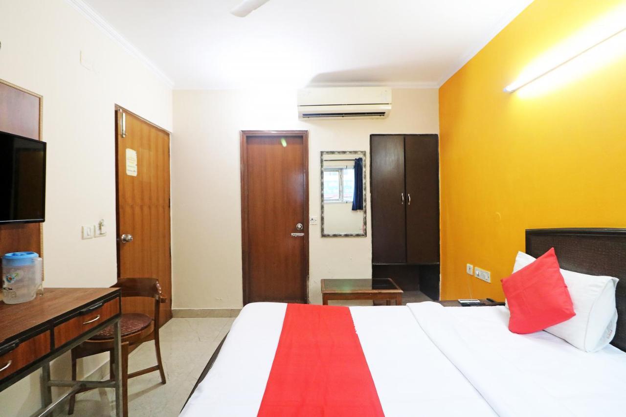 Hotel Westend Holiday Home 5 Mint From Nizamuddin Railway Station New Delhi Exteriör bild